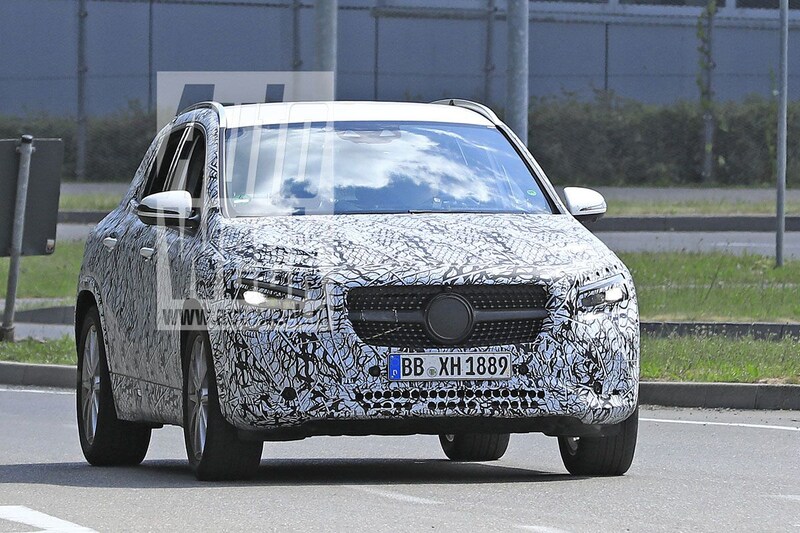 Spyshots Mercedes-Benz GLA