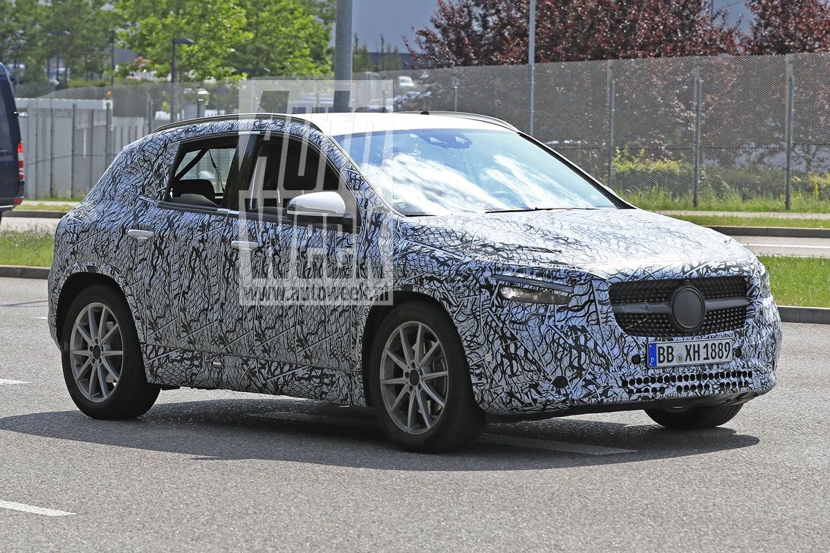 Spyshots Mercedes-Benz GLA