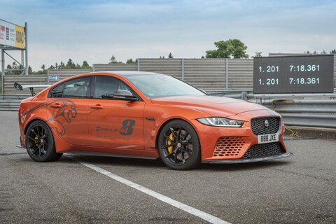 Jaguar XE Project 8 verpulvert eigen Ringrecord