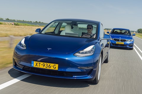BMW 330i - Tesla Model 3 Long Range - Vergelijkende Test