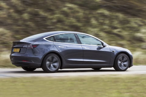 'Veel meer schadegevallen bij elektrische auto's'