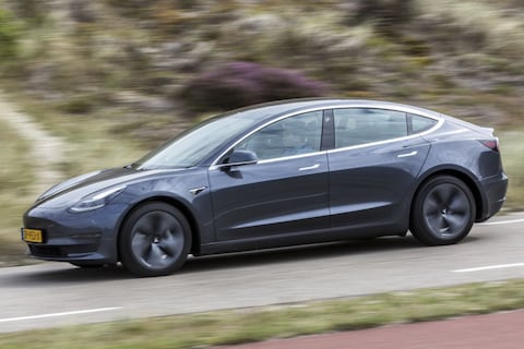 Tienduizendste Tesla Model 3 op Nederlands kenteken