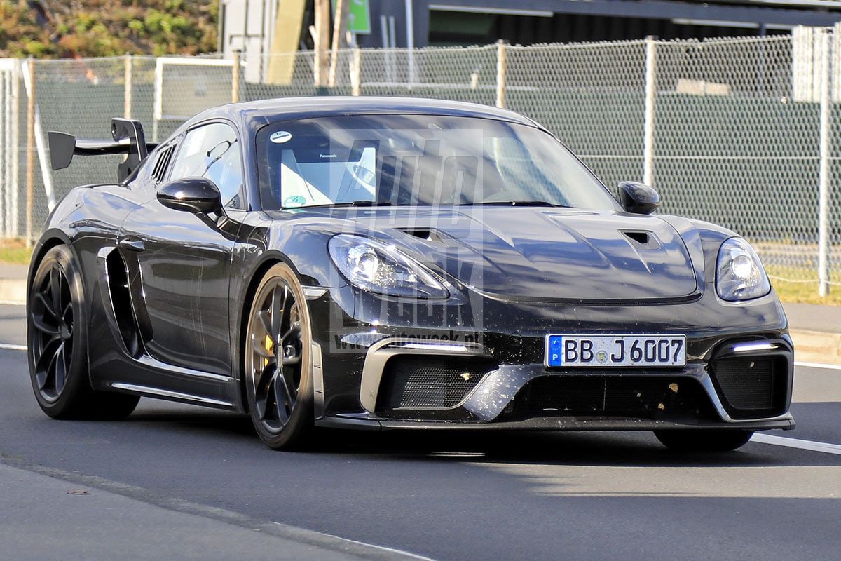 Porsche 718 Cayman GT4 RS spyshots