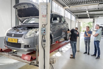 Suzuki Swift APK brug onderhoud klokje rond