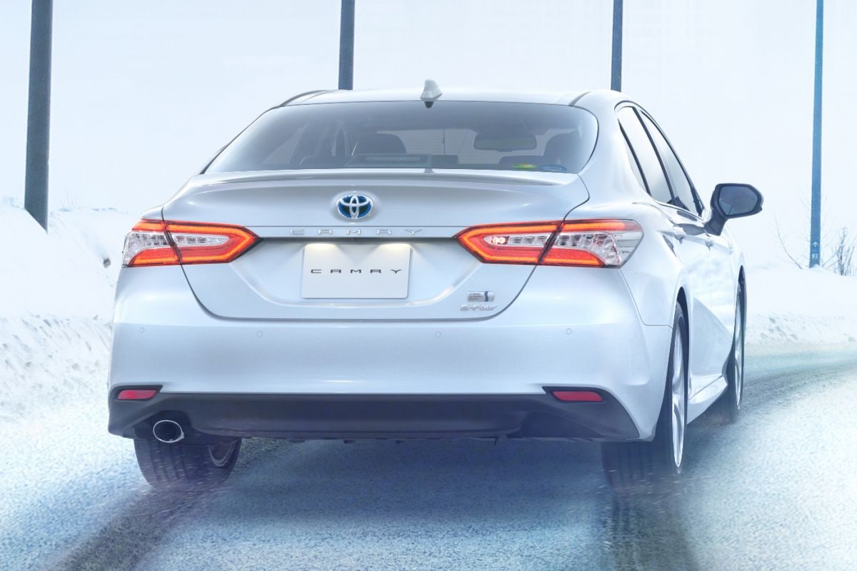 Toyota Camry (e-Four) JDM 2020