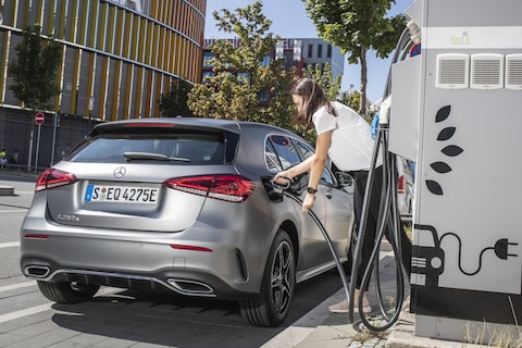 Mercedes-Benz A 250 e - Eerste Rijtest