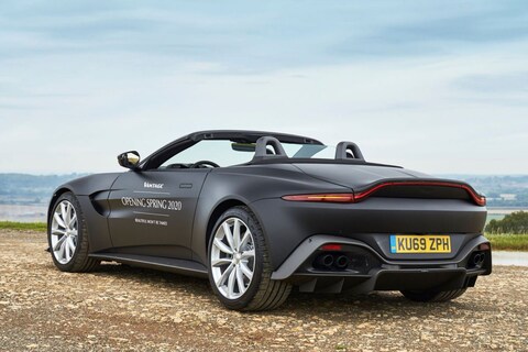 Aston Martin laat Vantage Roadster zien