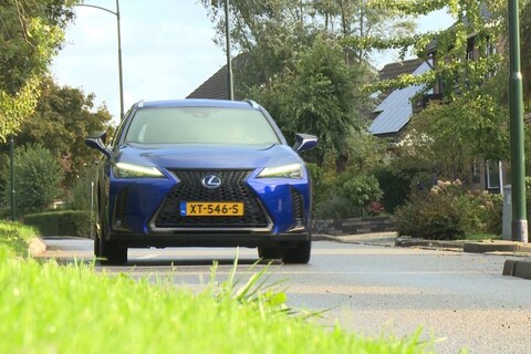 Lexus UX - Achteruitkijkspiegel