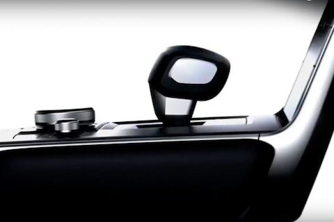 Mazda belicht interieur nieuwe EV