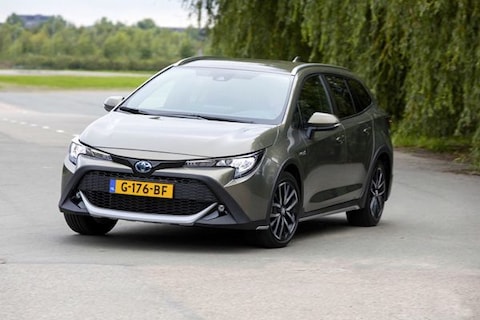 Toyota Corolla 2.0 Hybrid Trek - Eerste Rijtest