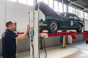 MG B GT Classics Klokje Rond Klassiek