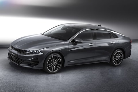 Kia toont K5 en dus Optima