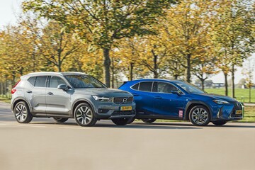 Volvo XC40 Lexus UX SUV Cross-Over