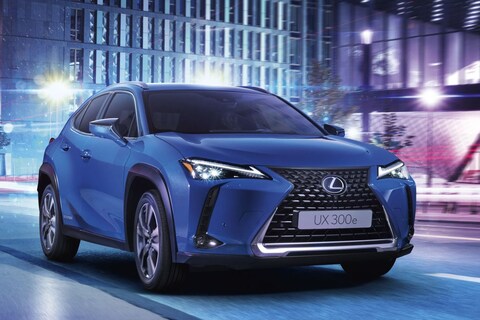 Lexus UX 300e Electric zoemt het podium op