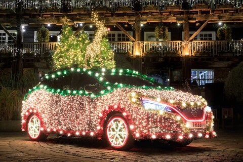 Nissan Leaf als rijdende kerstkaart