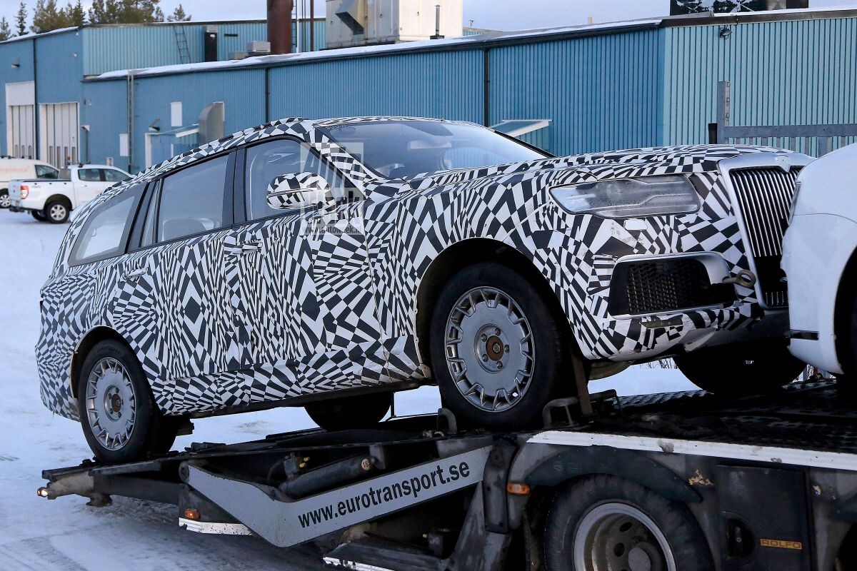 Aurus spyshots SUV Kommandant