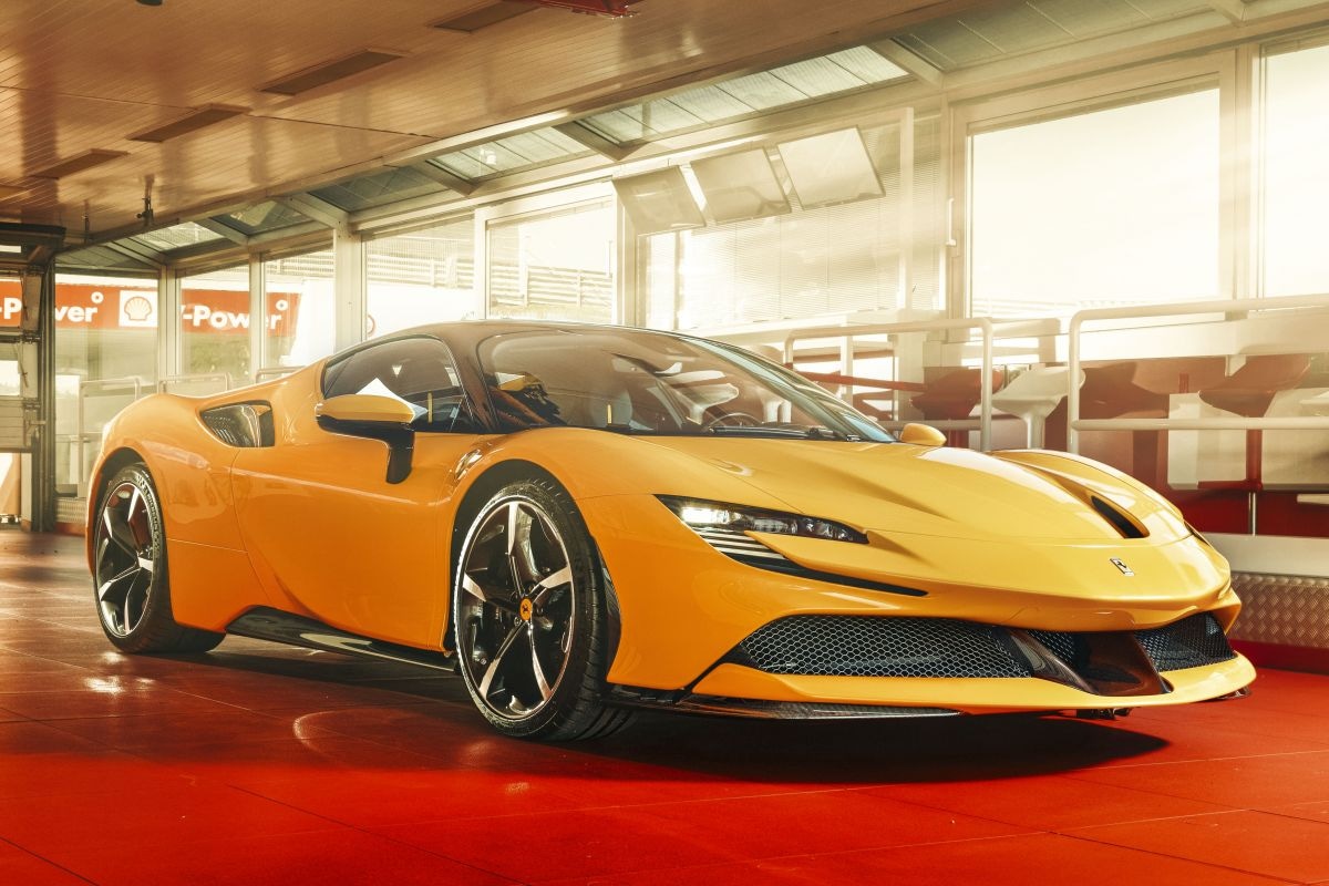 Ferrari SF90 Stradale