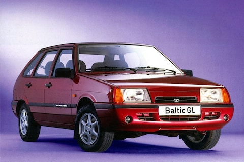 Facelift Friday: Lada Samara