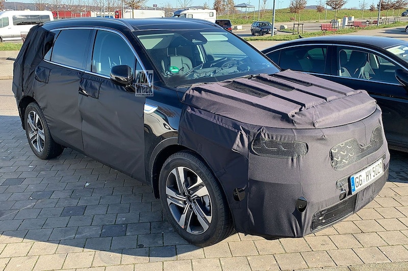 Kia Sorento spyshots