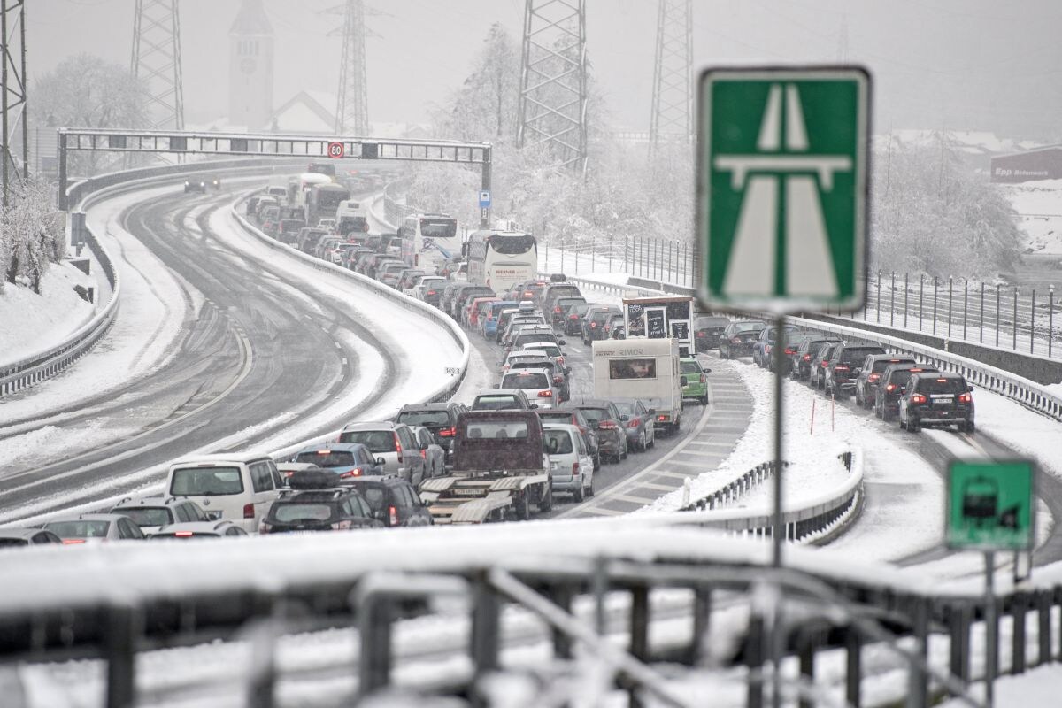Wintersport file Zwitserland tunnel sneeuw Duitsla