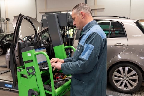 Diagnose vaststellen na oplichten oranje lampje