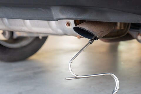 Hoe je de achterdemper van de uitlaat goed onderhoudt