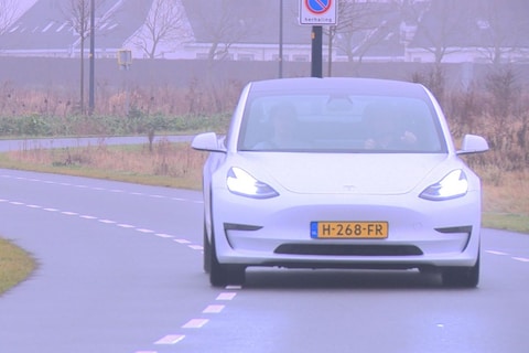 Tesla Model 3 Performance - Achteruitkijkspiegel