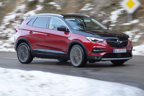 Opel Grandland X Hybrid4 - Test