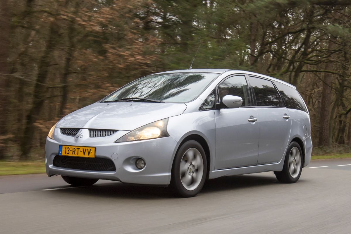 Mitsubishi Grandis Klokje Rond