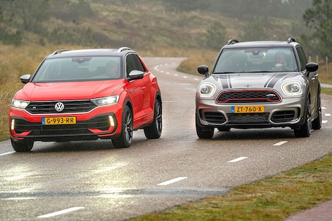 Volkswagen T-Roc R vs. Mini Countryman JCW All4 - Vergelijkende Test