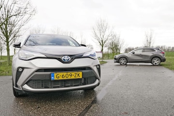 Dubbeltest Mazda CX-30 vs. Toyota C-HR