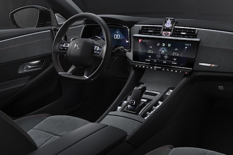 Tips om de kunststoffen in je auto goed poetsen