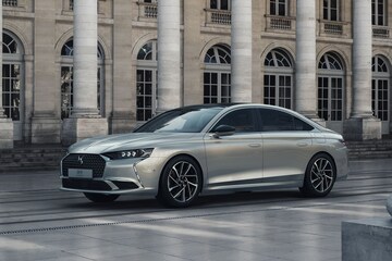 DS 9 Parijs voorkant