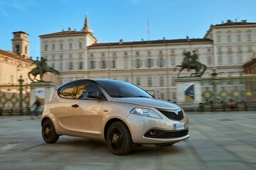 Lancia Ypsilon