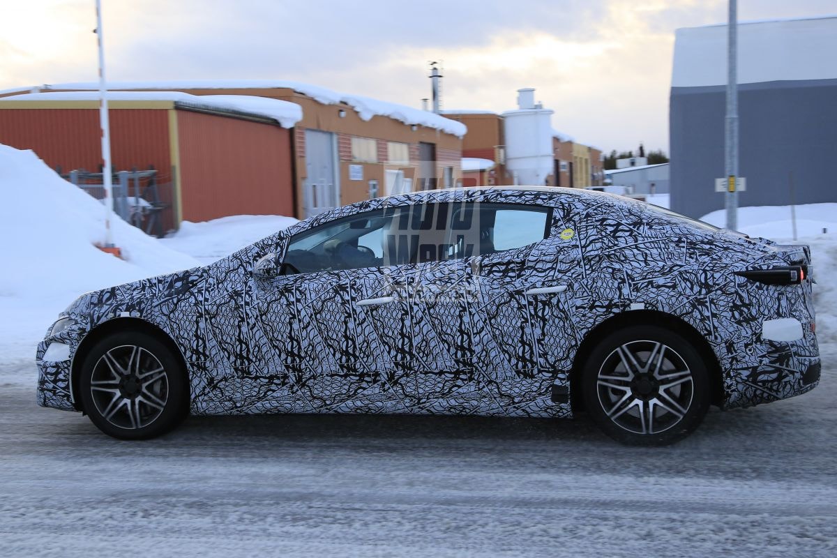 Mercedes-Benz EQE Spionage