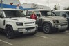 Rode Kruis Land Rover Defender