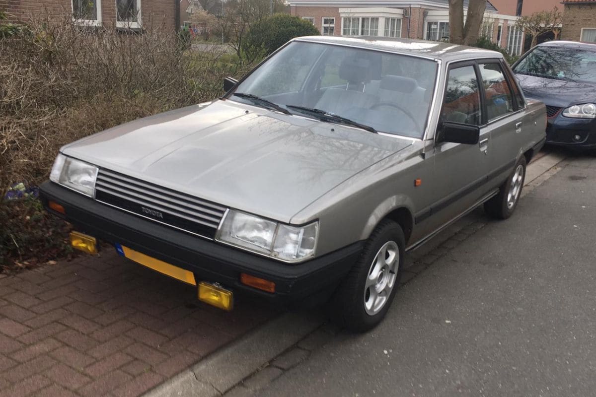 Toyota Camry 1983
