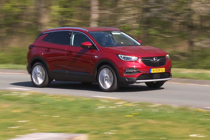 Opel Grandland X Hybrid4