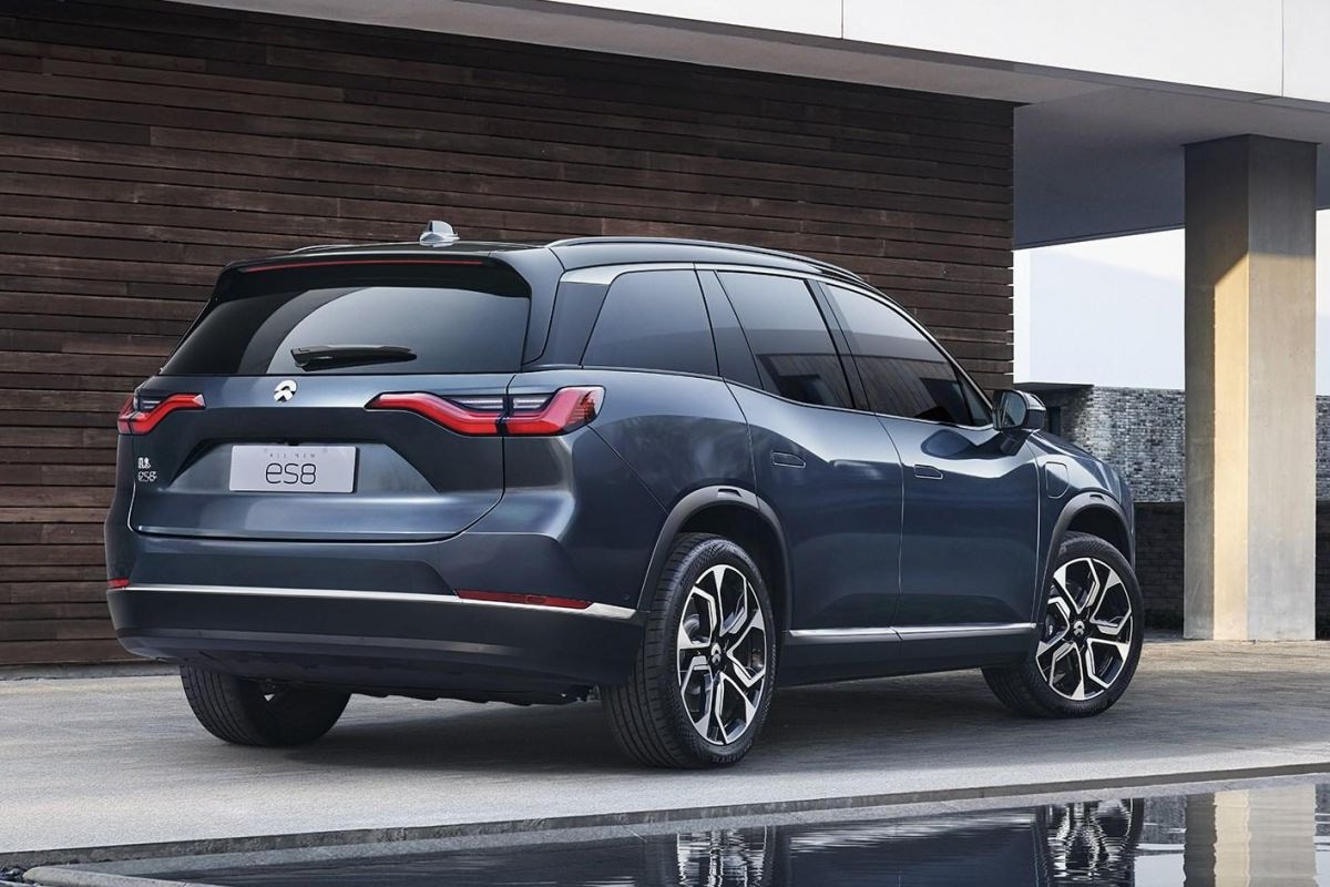 NIO ES8