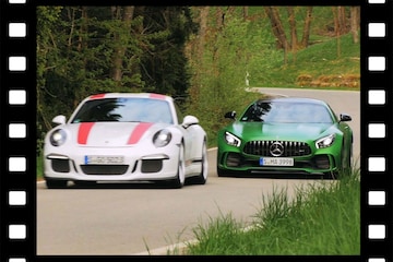 Mercedes AMG GTR vs Porsche 911 R
