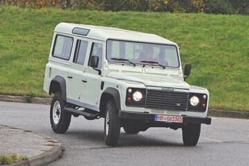 Land Rover Defender 110 S Td5 - Youngtimertip