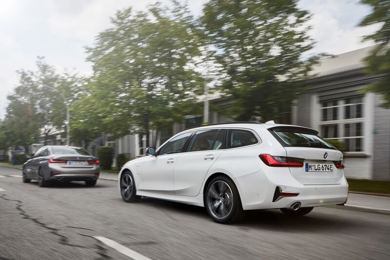 BMW 330e