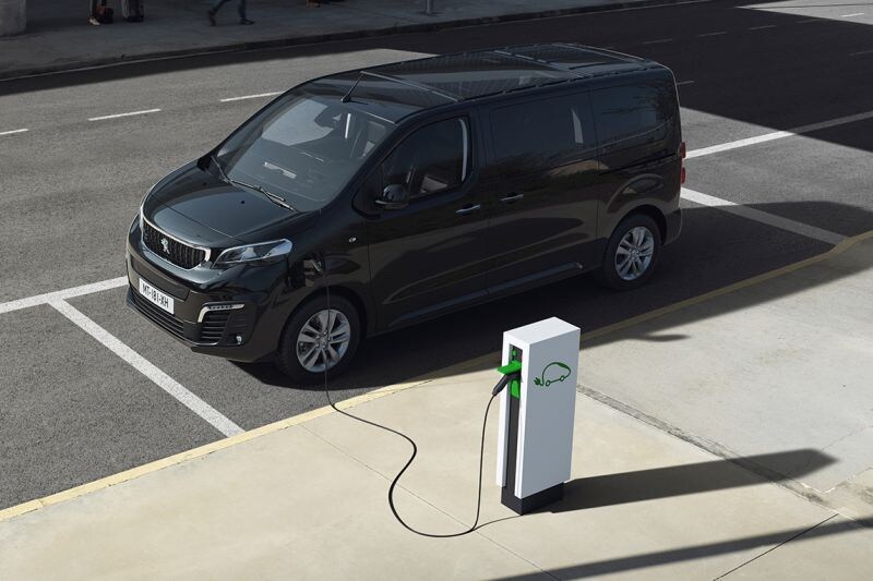 Peugeot e-Traveller