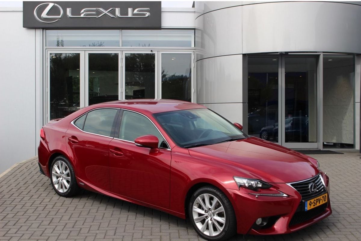 Lexus IS te koop AutoWeek