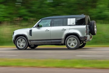 Land Rover Defender 110