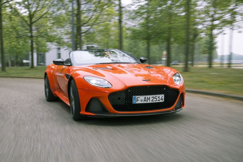 Aston Martin DBS Superleggera Volante