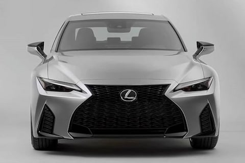 Lexus IS belandt op het internet