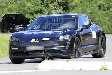 Porsche Taycan Cross Turismo spionage