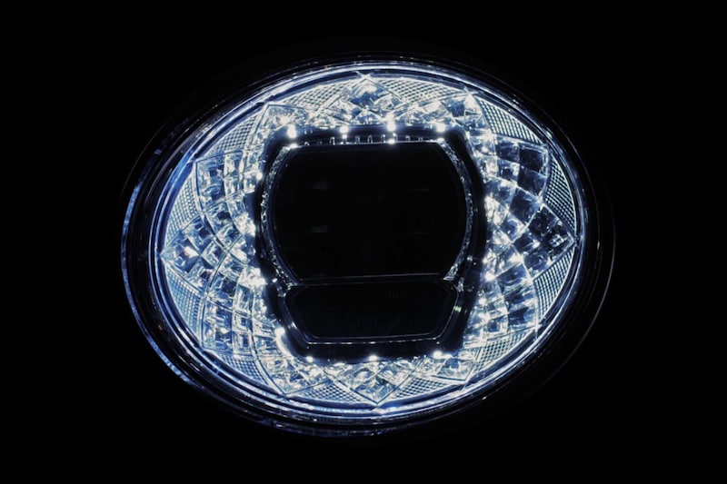 Bentley Bentayga teaser
