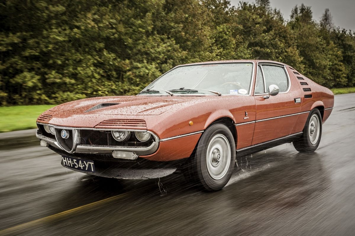 Alfa Romeo Montreal